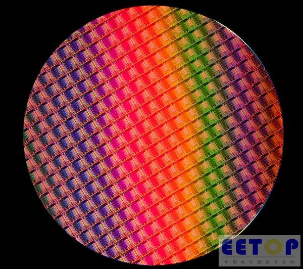 原生六核 Intel自曝Ivy Bridge-E處理器內核照