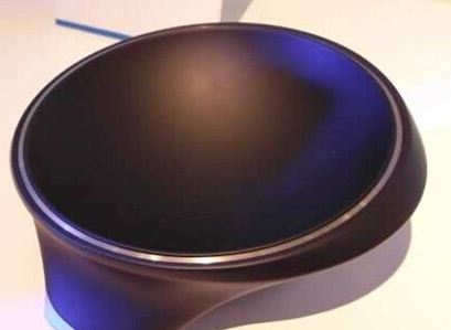 現(xiàn)場(chǎng)展示一款無線充電碗，采用A4WP的無線充電技術(shù)